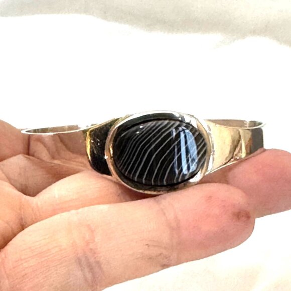 VTG Sterling Silver 925 Black Lace Agate Bezel Set Cuff Bracelet